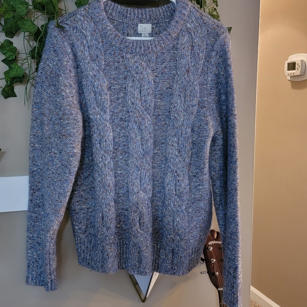 🌿A NEW DAY KNIT SWEATER SIZE SMALL - Picture 1 of 3
